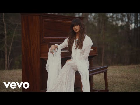 Loving Life Again Lyrics Meaning - Ella Langley